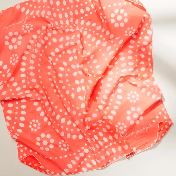 Free People Printed Scarf NWT! - Picture 1 of 3